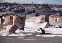 Chiêm ngưỡng cánh đồng đá bọt tuyệt đẹp ở Argentina