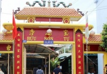 8 cây nến khổng lồ trong chùa Đất Sét ở miền Tây
