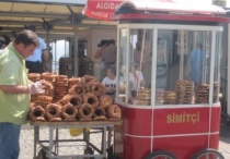 Thưởng thức món Simit cực ngon ở Istanbul