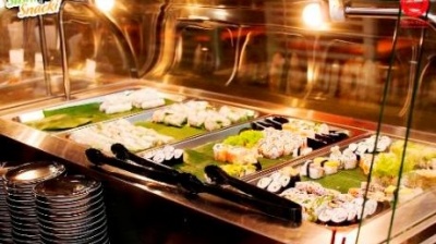 Sushi và snacki tại Kichi Kichi