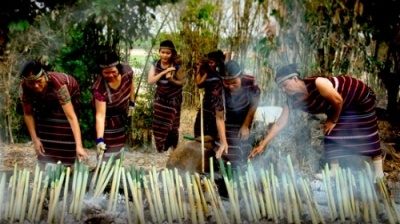 Độc đáo món ăn nấu từ lồ ô ở Tây Nguyên