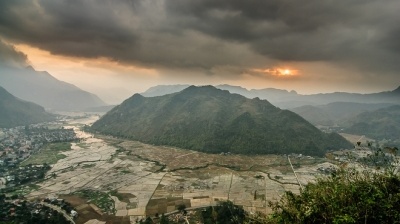 Thung lũng Mai Châu nên thơ vào vụ cấy