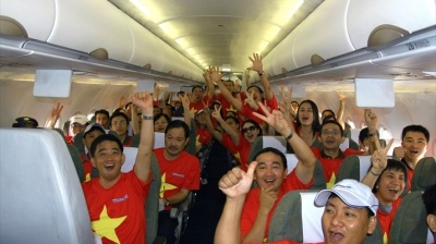 Việt Nam nở rộ tour du lịch cổ vũ thể thao
