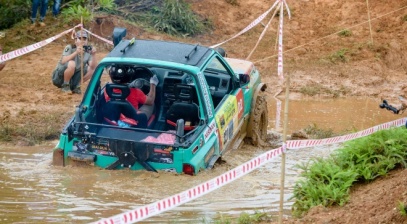 Tài xế Việt tranh tài off-road