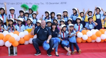 Quỹ Phòng chống Thương vong châu Á trao tặng 1000 mũ bảo hiểm cho học sinh Vũng Tàu