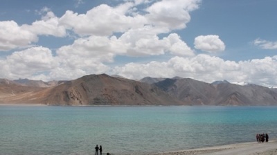 Hồ Pangong, vẻ đẹp mê hoặc mang sắc màu tôn giáo