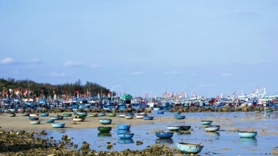 Khung cảnh ngoạn mục dọc đường ven biển Phan Rang - Cam Ranh