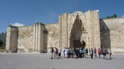 Từ Caravanseral đến điểm cuối con đường tơ lụa