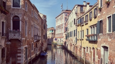 Vẻ đẹp mơ màng lãng mạn của Venice ngập nắng