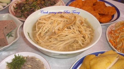 Ăn canh măng mực, nhớ thương Bát Tràng