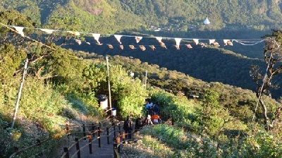 Dấu chân Thánh trên đỉnh Adam’s Peak