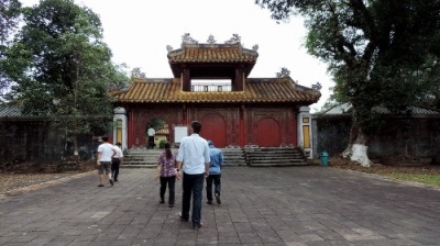 Đến Huế, đừng bỏ qua lăng Gia Long