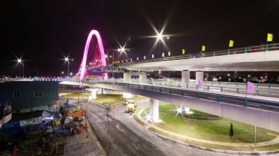 Người Đà Nẵng chen chân xem cầu vượt 3 tầng chiếu sáng