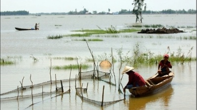 Sao anh không về chơi thôn Vĩ…