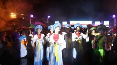 Tưng bừng 'Dạ tiệc hoàng cung' ở hoàng thành Huế